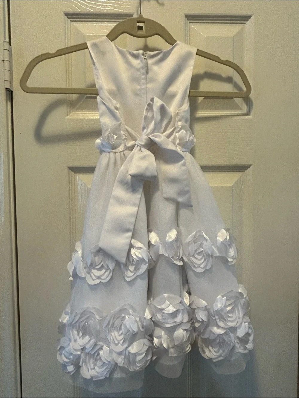 Bonnie Jean White Floral Rosette Girls' Formal Dress